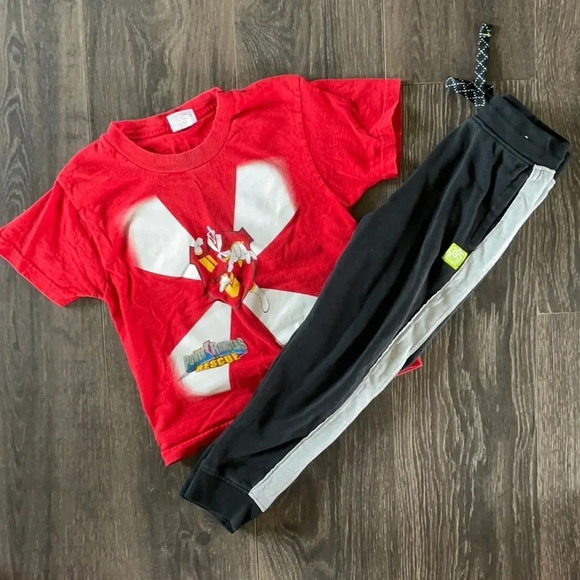Power rangers shirt and sweatpants - Picture 1 of 8